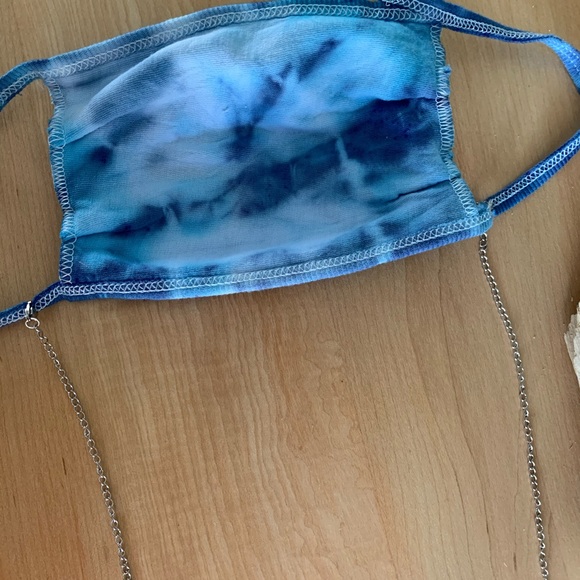 Nwt blue cotton tie dye mask and silver mask chain - Picture 7 of 10